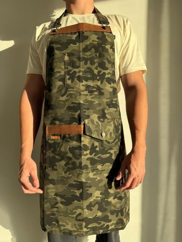 Delantal negro de gabardina, La Parra Diseño Textil